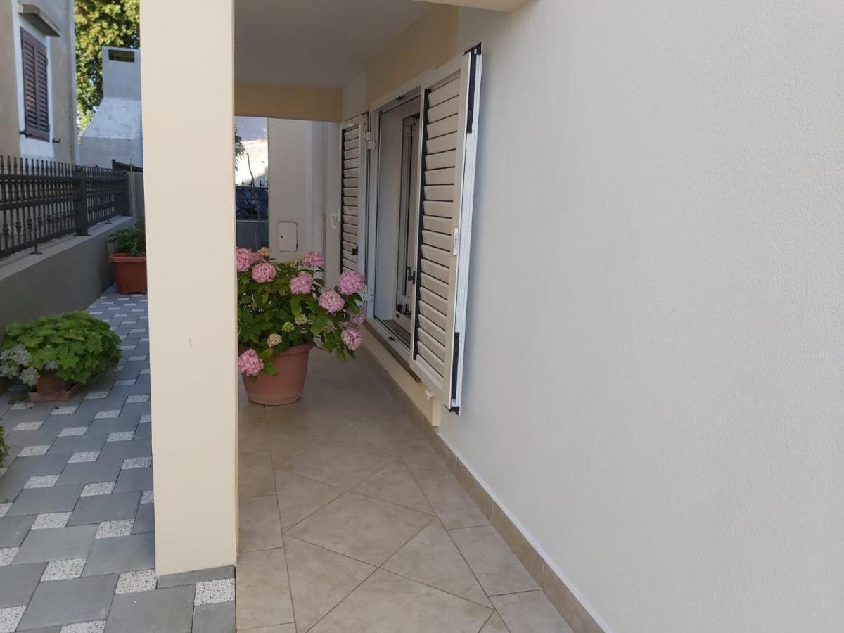 Apartments Ka - Ro บาร์บินเย ภายนอก รูปภาพ