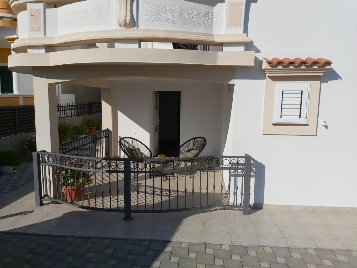 Apartments Ka - Ro บาร์บินเย ภายนอก รูปภาพ