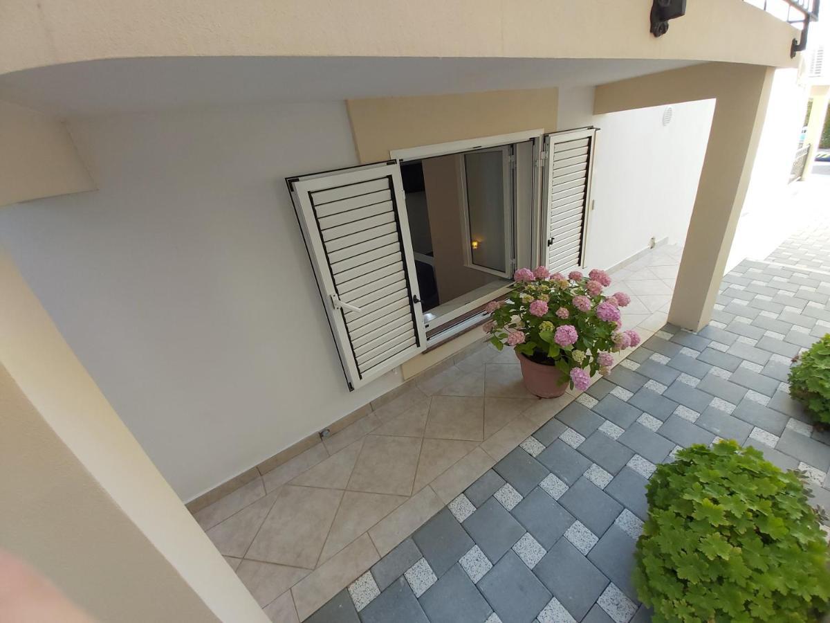 Apartments Ka - Ro บาร์บินเย ภายนอก รูปภาพ