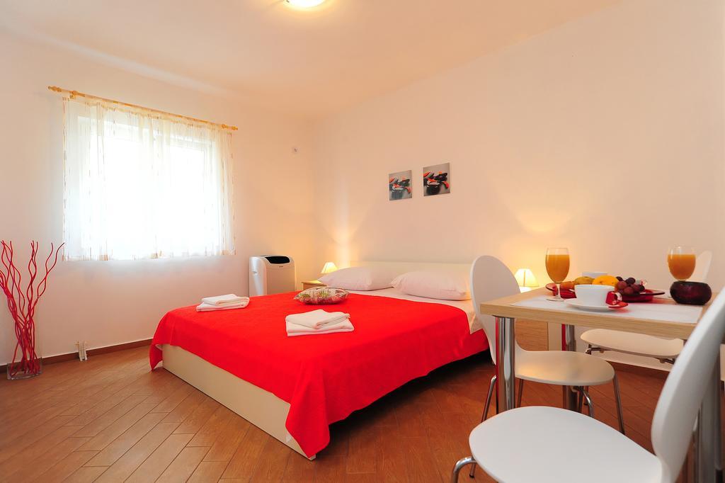 Apartments Ka - Ro บาร์บินเย ห้อง รูปภาพ