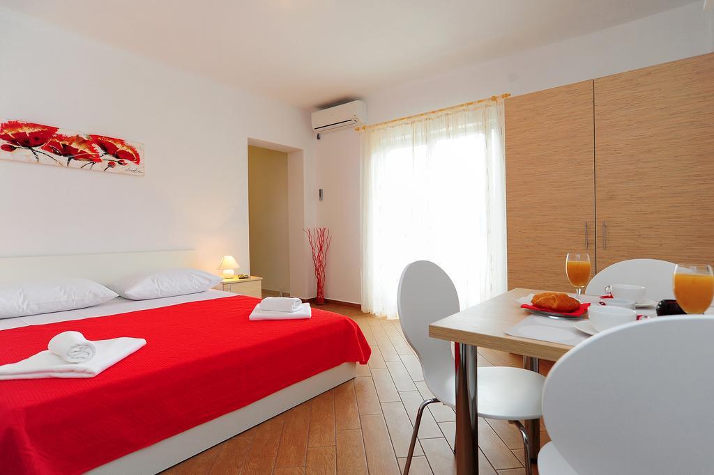 Apartments Ka - Ro บาร์บินเย ห้อง รูปภาพ